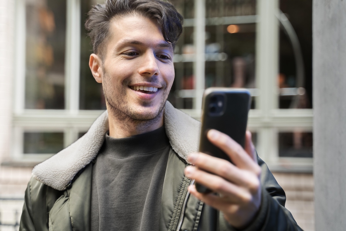     Ses concurrents ont beau essayer, il est presque impossible de rivaliser avec les forfaits pas chers de cet opérateur
